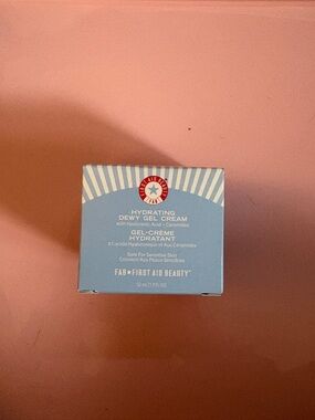 BNIB First Aid Beauty Hydrating Dewy Gel Cream
